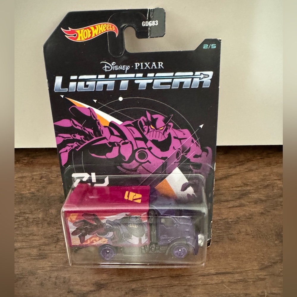 NWT Mattel Hot Wheels Disney Pixar Lightyear 5 Car Bundle - Picture 5 of 7